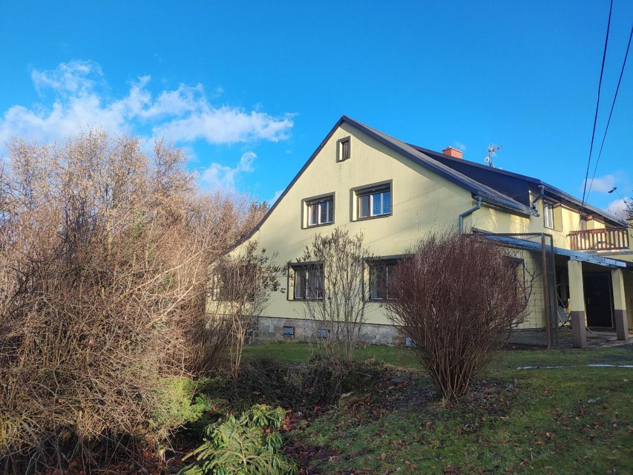 Na Kopci 84 Lägenhet Stare Krecany Exteriör bild