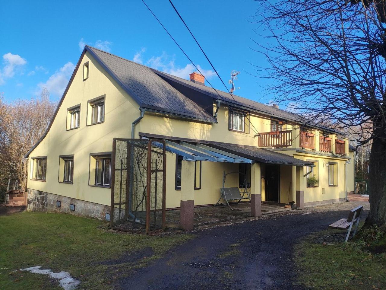 Na Kopci 84 Lägenhet Stare Krecany Exteriör bild